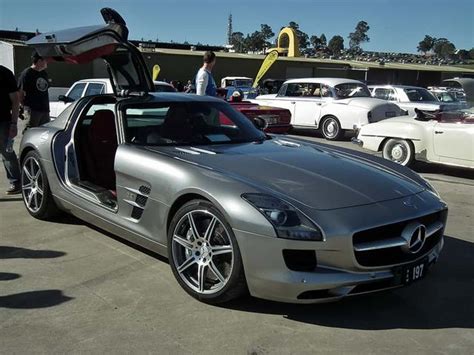 slick cars with gullwing doors